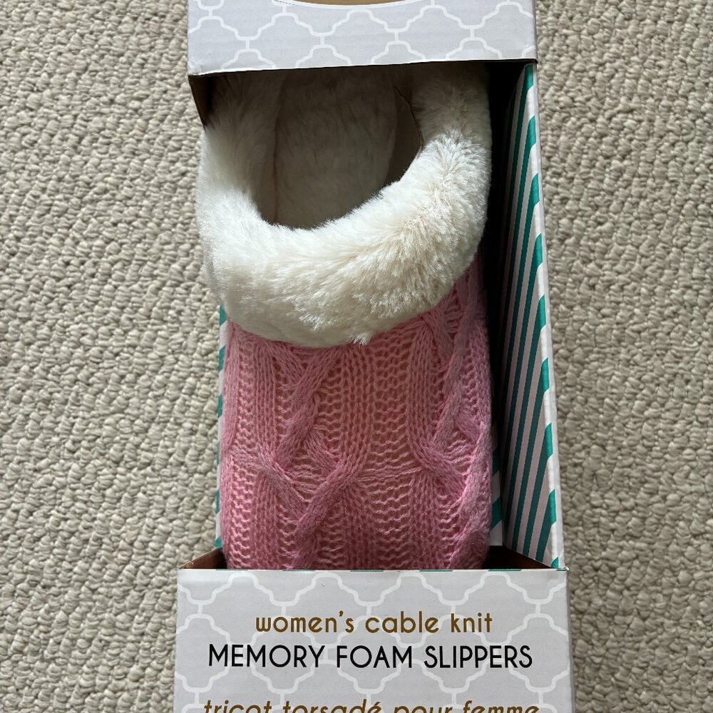 PRICE DROP - NEW in original box. Women's Slippers.  Size M